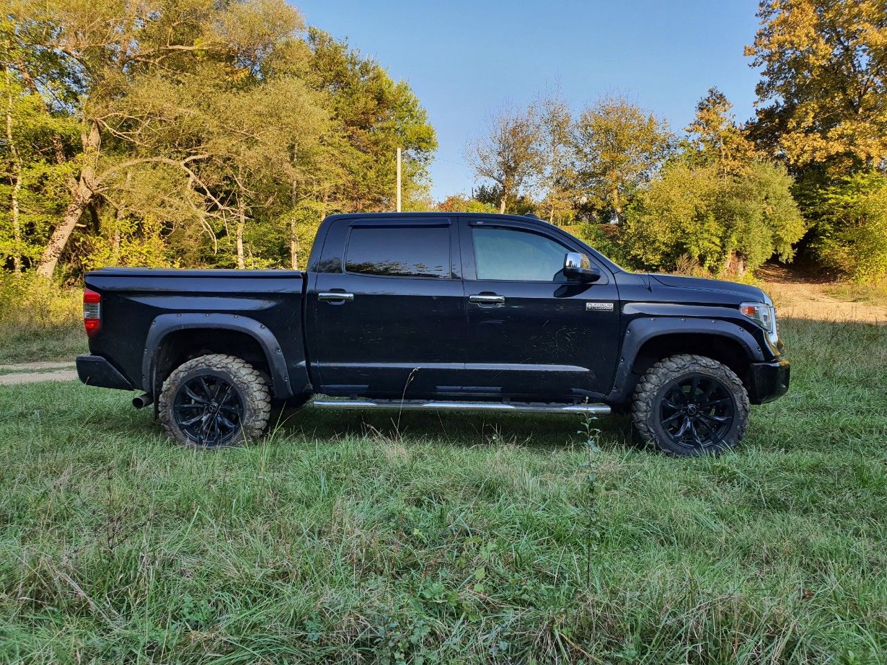 Toyota Tundra: фото владельца