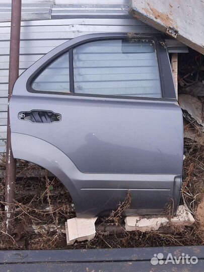Дверь задняя правая kia sorento 1 bl