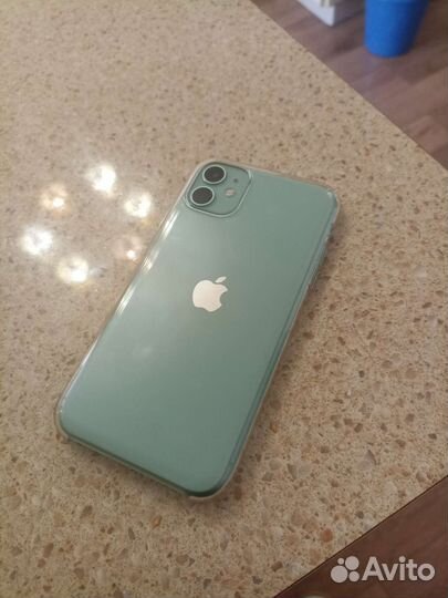 Телефон iPhone 11