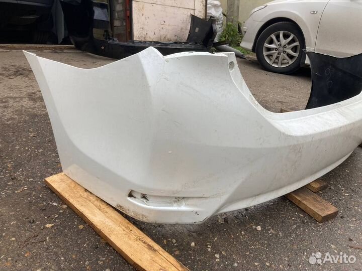 Бампер задний Toyota Corolla 180