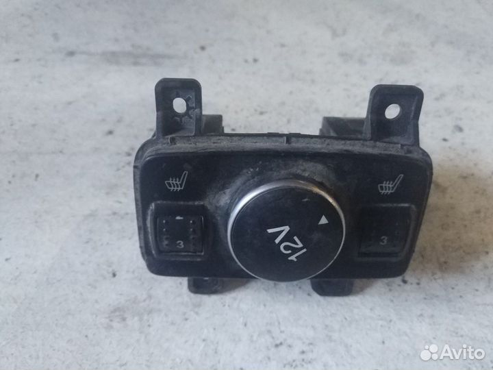Кнопка обогрева сидений Ford Focus lll