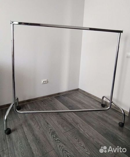 Вешалка напольная