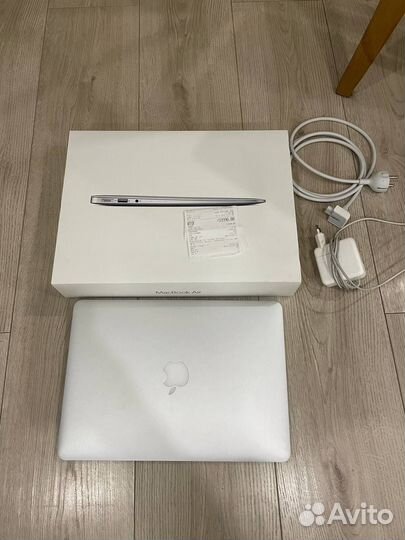 Apple MacBook Air 13 (2017)