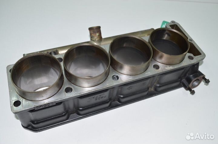 Блок цилиндров с поршнями Kawasaki ZZR1100-1