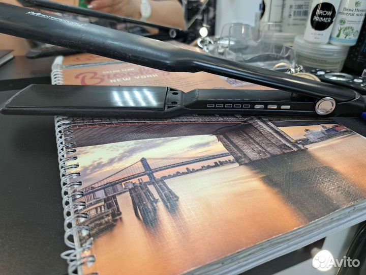 Выпрямитель для волос профессиональный