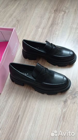 Лоферы-Туфли женские 39 размер черные