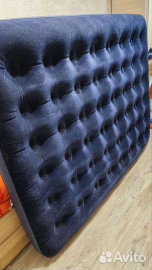 Надувной матрас с насосом 190*150 см