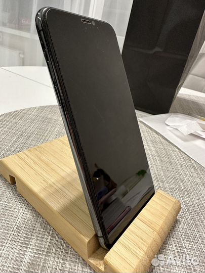 Телефон iPhone Х 64 гб
