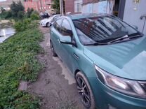 Kia Rio 1.6 AT, 2012, битый, 280 000 км, с пробегом, цена 560 000 руб.