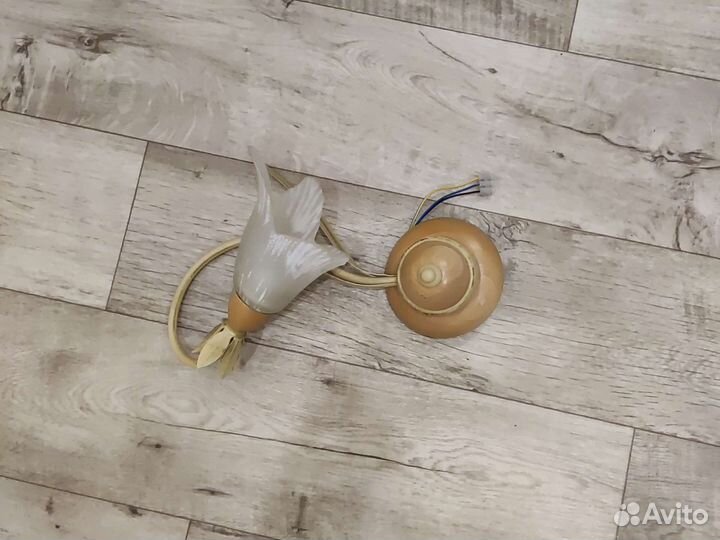 Люстра потолочная и бра