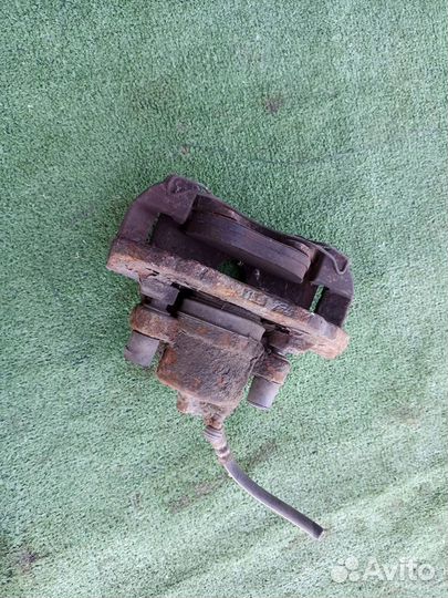 Тормозной суппорт передний левый Ford C Max 1.8