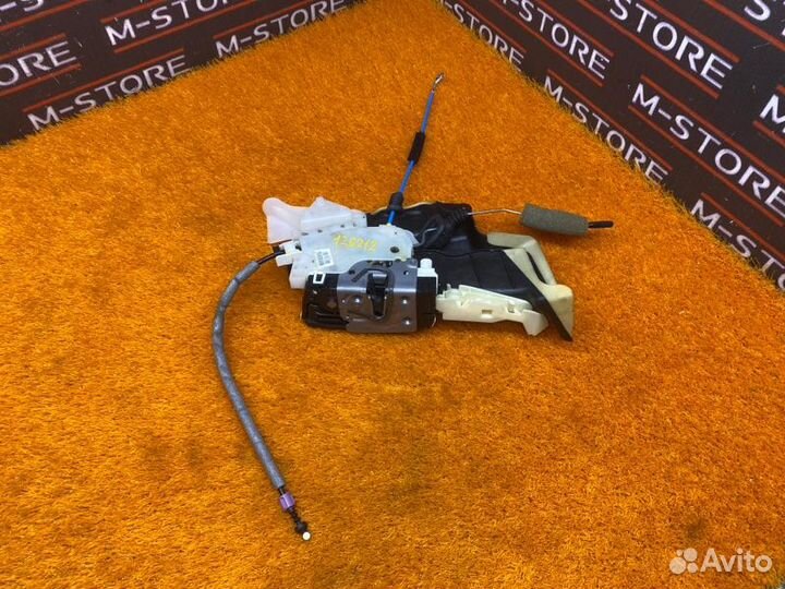 Замок двери передний правый Mercedes-Benz E-Class