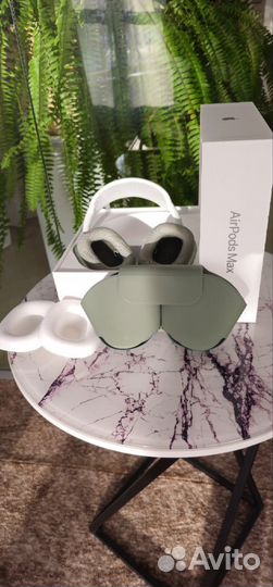 Apple airpods max (green)