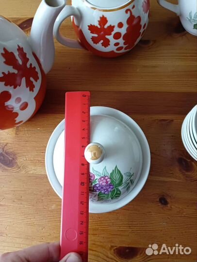 Чайник,сахарница,масленка СССР