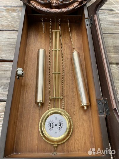 Часы с маятником СССР