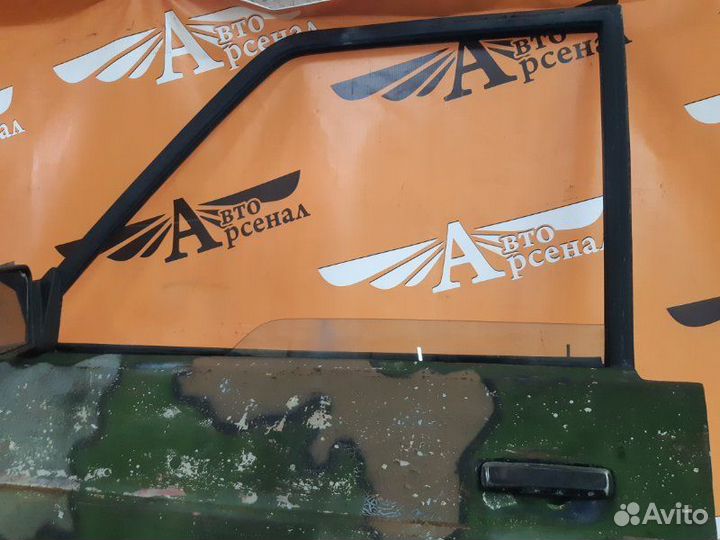 Дверь боковая передняя левая Nissan Patrol 1985