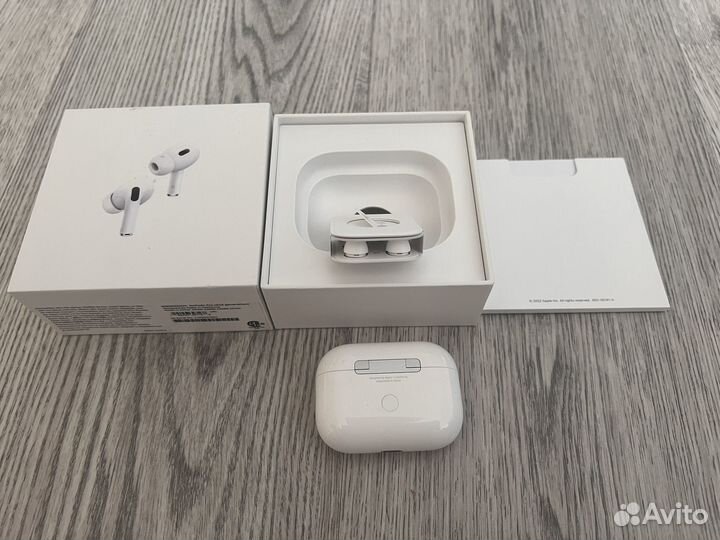 Apple airpods pro 2 2022 (зарядный кейс)