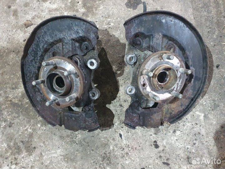 Кулак передний Volvo V40Cc 2.0 B5204T 2012-2016