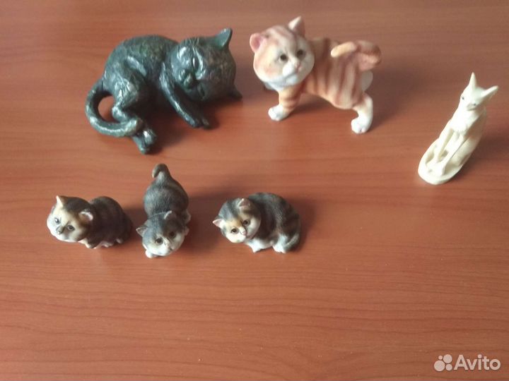 Фигурки животных Лягушки, кошки стекло, керамика