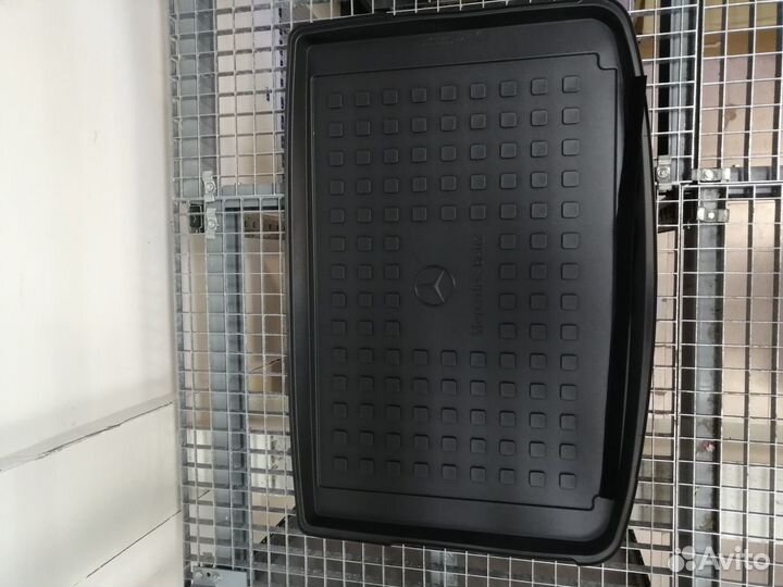 Поддон багажного отд.А-класс Mercedes A1768140041