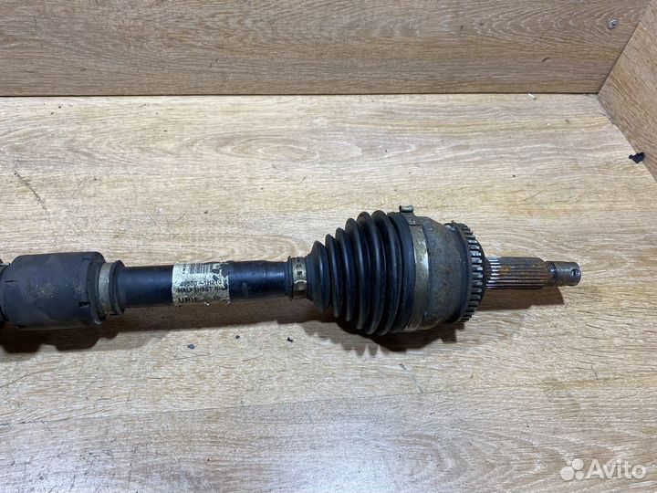 Приводной вал правый Kia Ceed 1 дизель P02