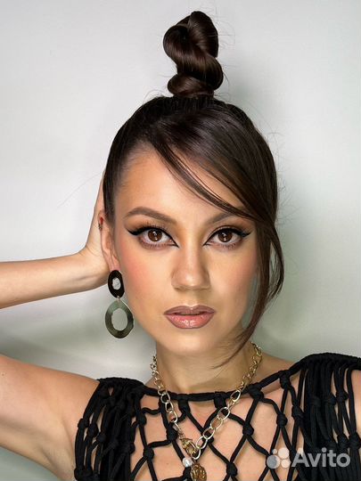 Модель на макияж