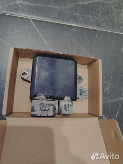 Блок управления вентилятором Mitsubishi lancer 9