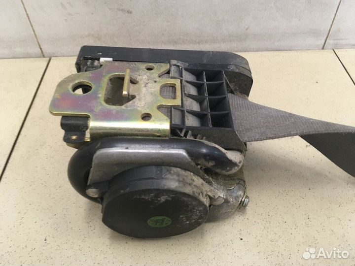 Ремень безопасности с пиропатроном Passat B5 1996