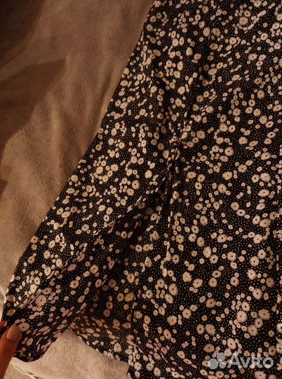 Юбка миди с разрезом