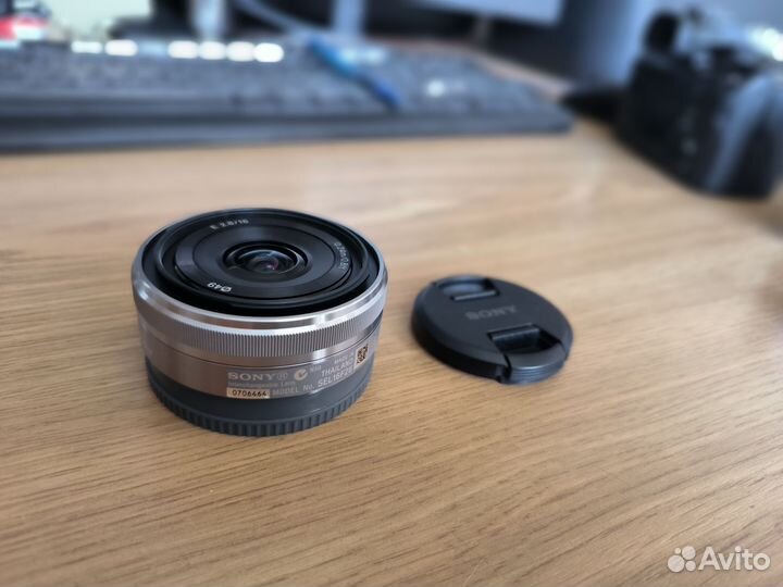 Sony 16 mm f 2.8 OSS
