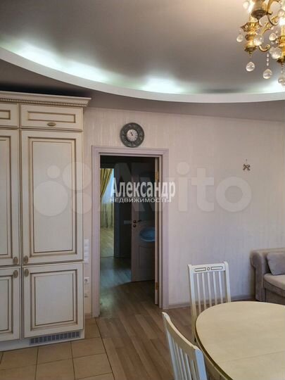 3-к. квартира, 73 м², 1/4 эт.