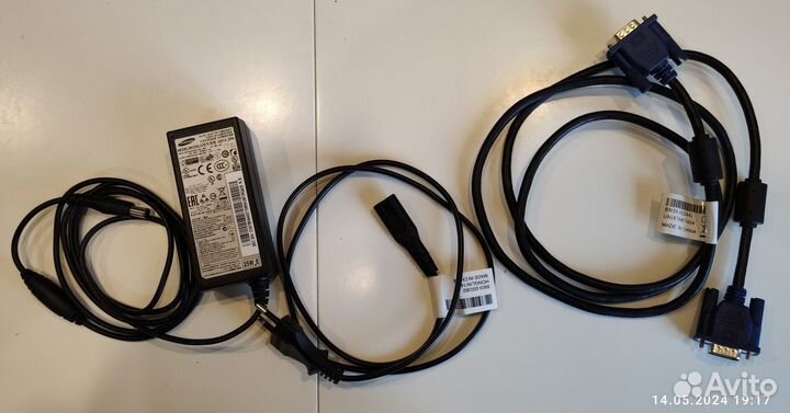 Монитор Samsung 21.5