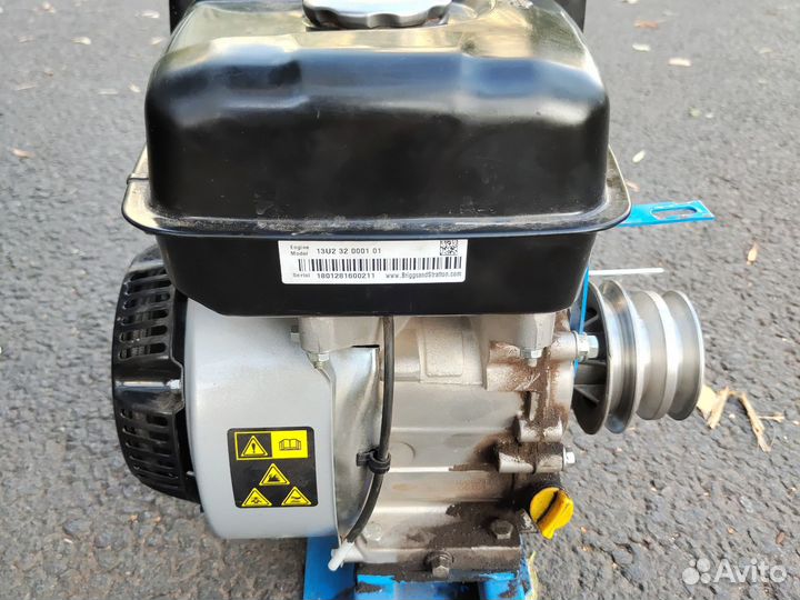 Двигатель briggs stratton RS 208cc