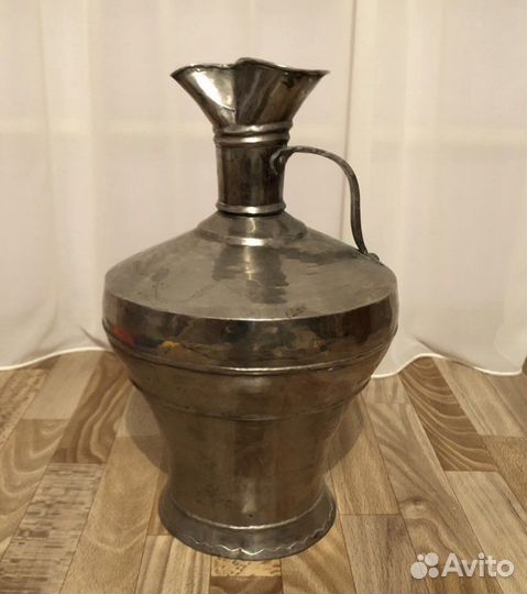 Медный кувшин старинный