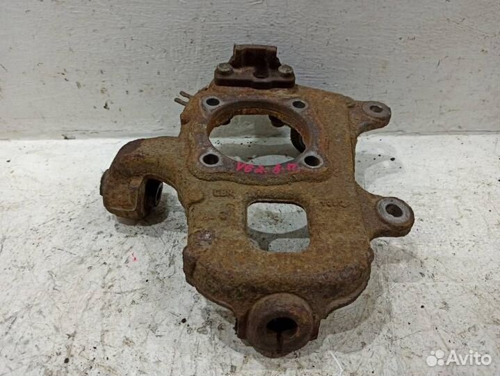 Кулак задний правый 430181LB0A