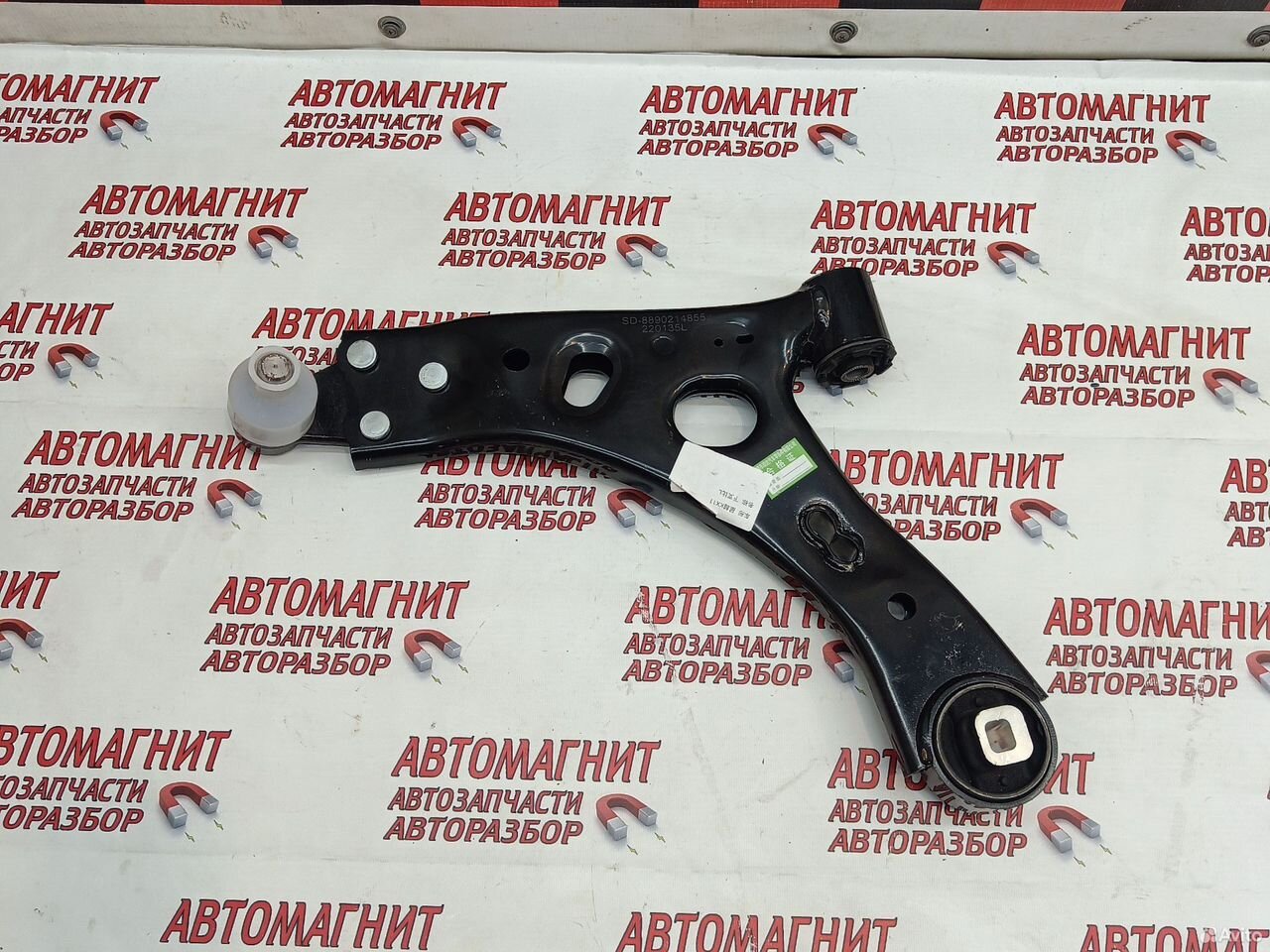 Рычаг передний левый Geely Monjaro
