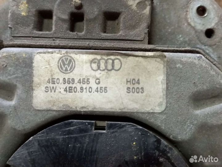 Вентилятор радиатора Audi A8 D3/4E 2002-2010