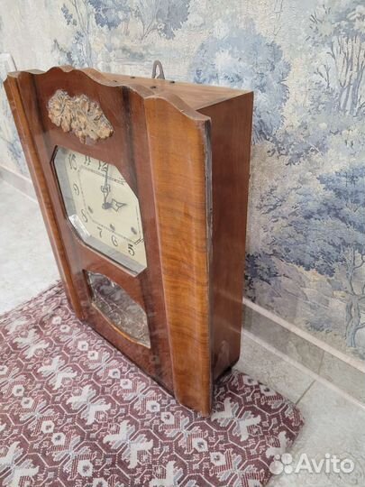 Часы настенные. СССР. Четвертные. (Редкий маятник)