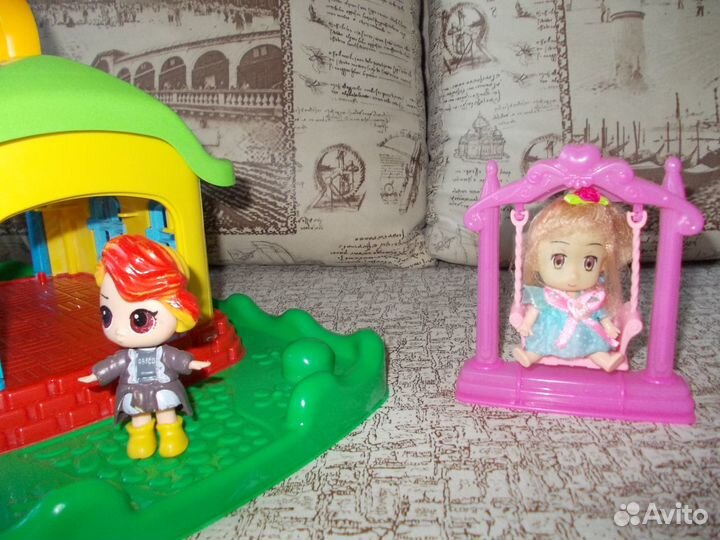 Кукольный домик +2 куколки и качели