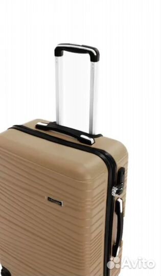 Чемодан новый размер S