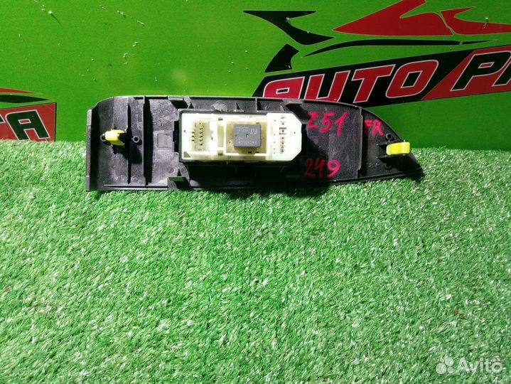 Кнопка стеклоподъемника toyota ACU30W,ACU35W,GSU30