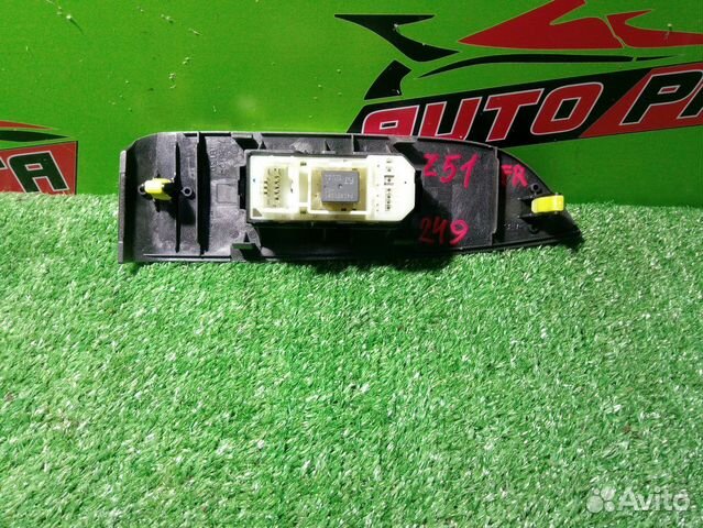 Кнопка стеклоподъемника toyota ACU30W,ACU35W,GSU30