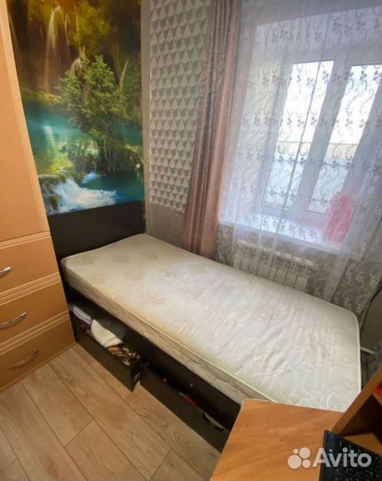 Кровать