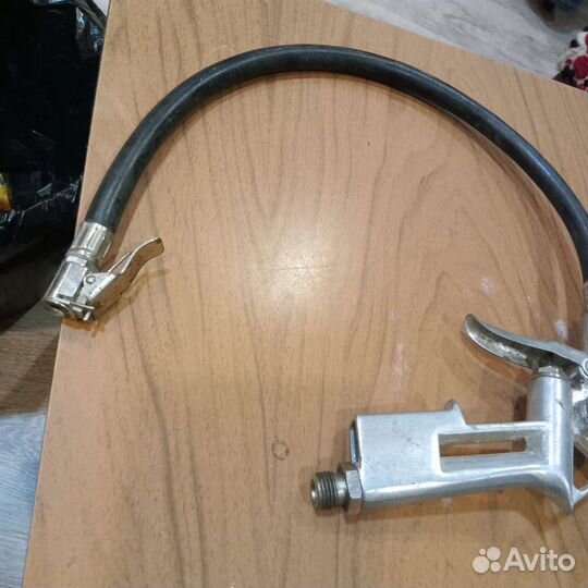 Пистолет для накачивание колёс с манометром