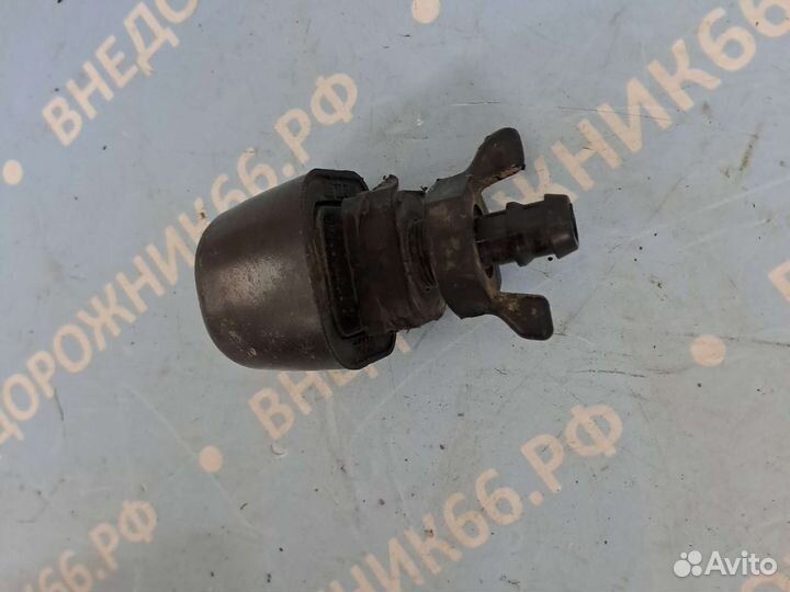 Омыватель фар Mitsubishi L200 2005 год