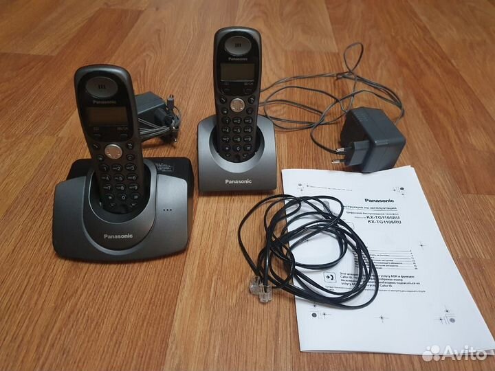 Радиотелефон Panasonic KX-TG1105, две трубки