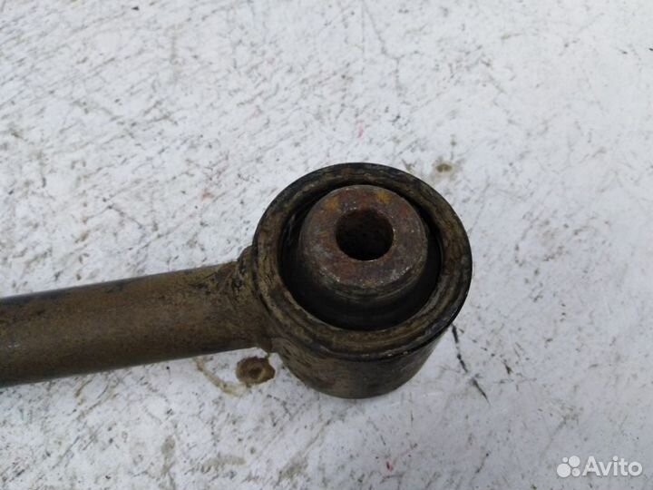 Рычаг задний поперечный