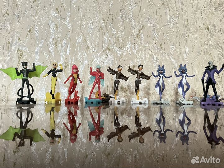 Игрушки из Kinder Леди Баг