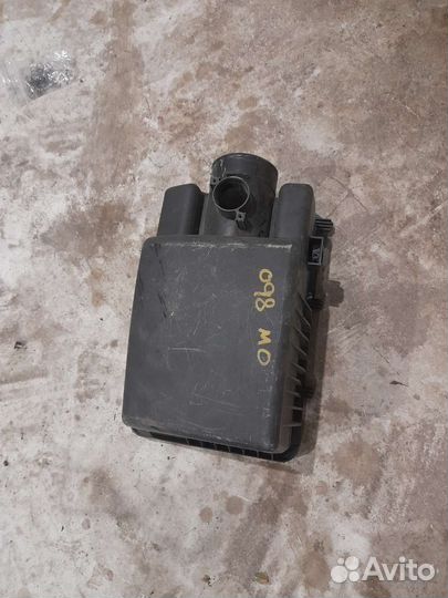 Корпус воздушного фильтра Мазда 3 бм