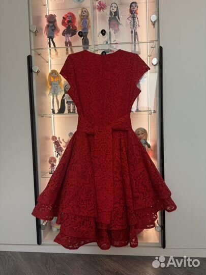 Платье на выпускной красное золотой песок